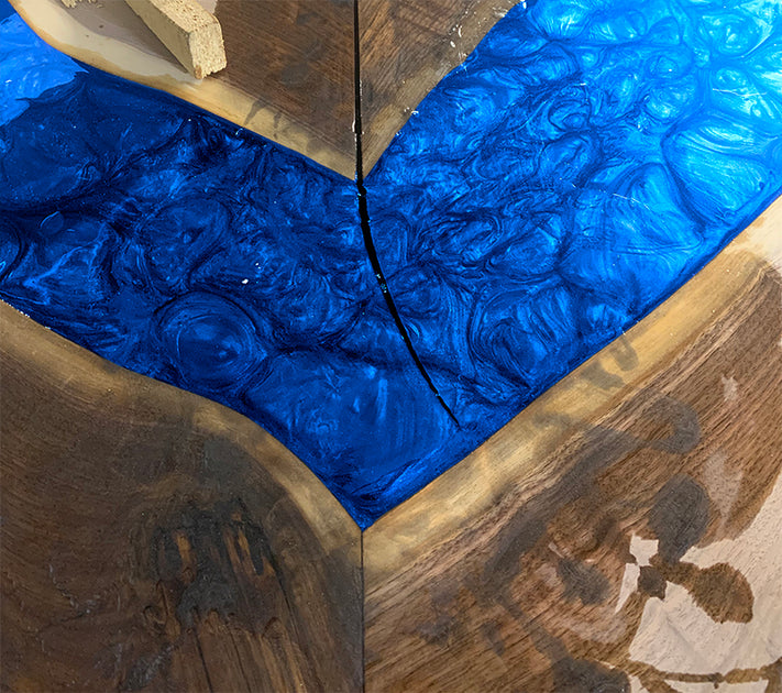 Cracked epoxy river table miter joints